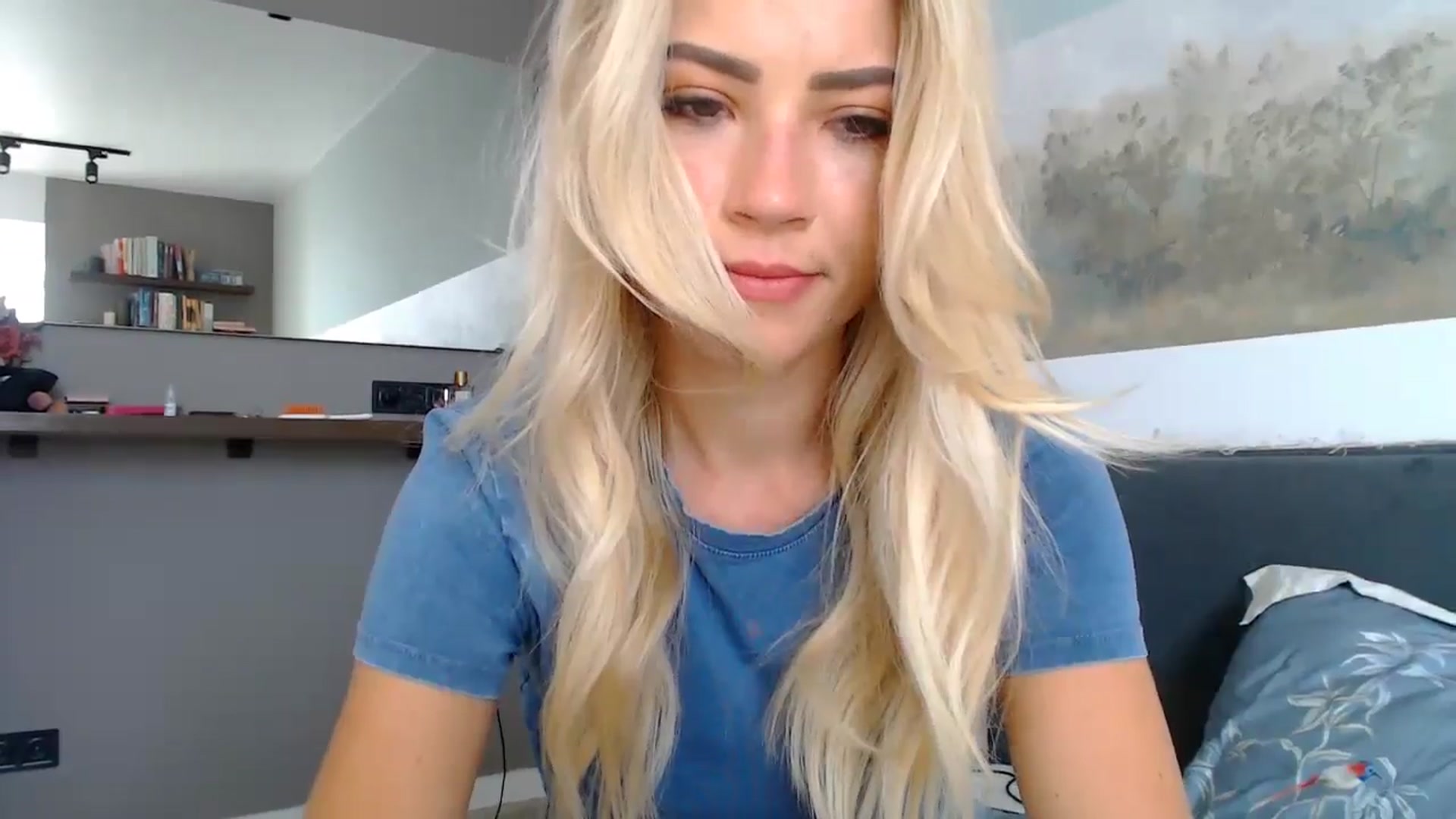 Gallery image thumbnail from fiancee's myfreecams stream on, 06/26/2024, 03:54 image 3 of 20