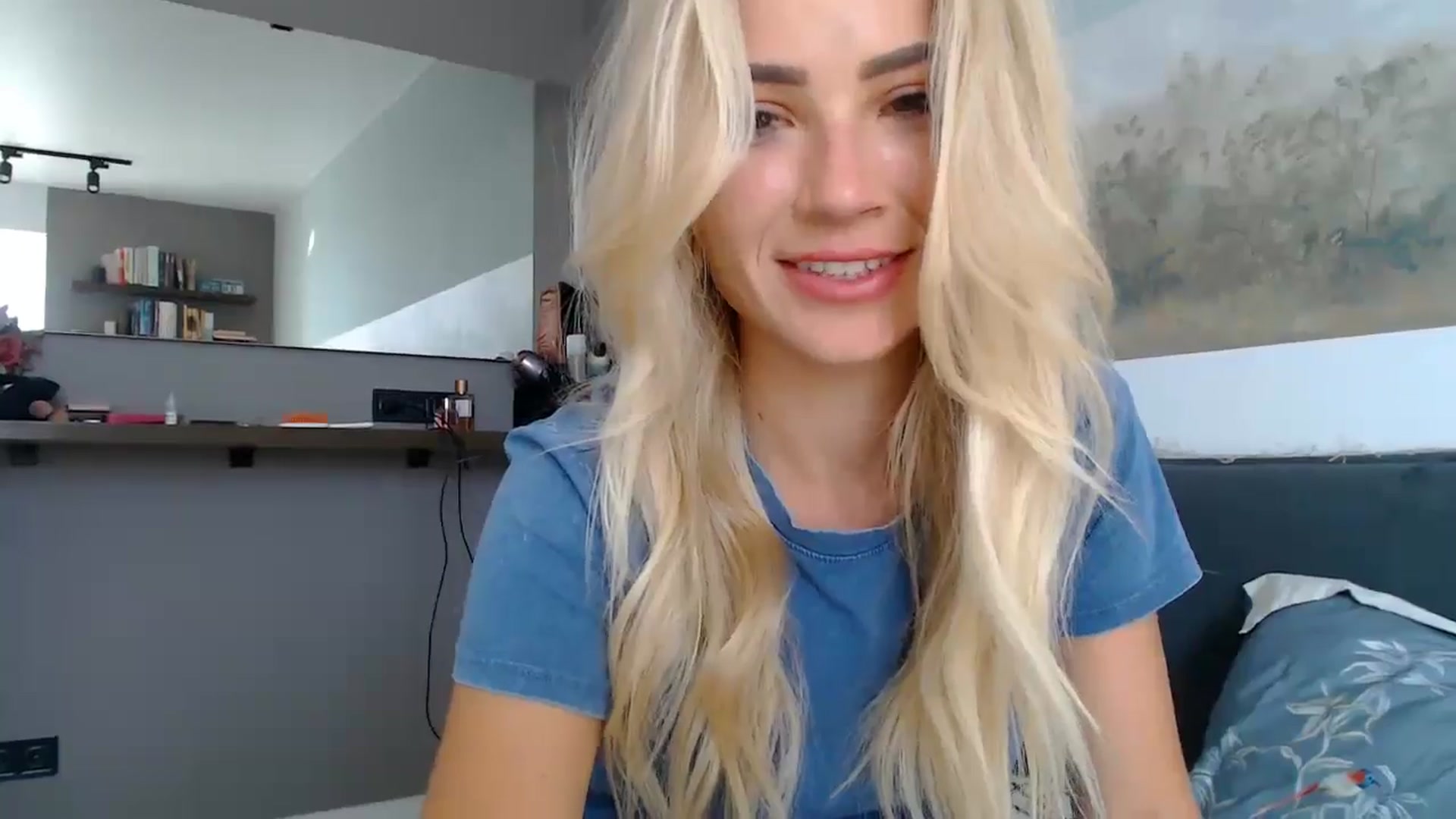 Gallery image thumbnail from fiancee's myfreecams stream on, 06/26/2024, 03:54 image 16 of 20
