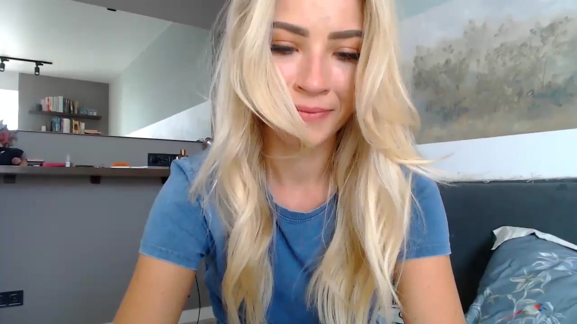 Gallery image thumbnail from fiancee's myfreecams stream on, 06/26/2024, 03:54 image 4 of 20