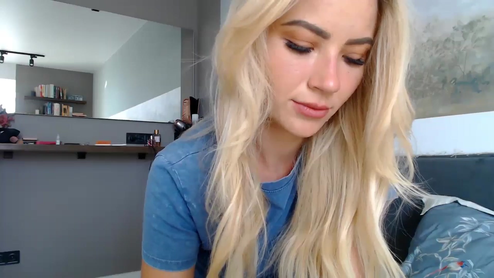 Gallery image thumbnail from fiancee's myfreecams stream on, 06/26/2024, 03:54 image 13 of 20