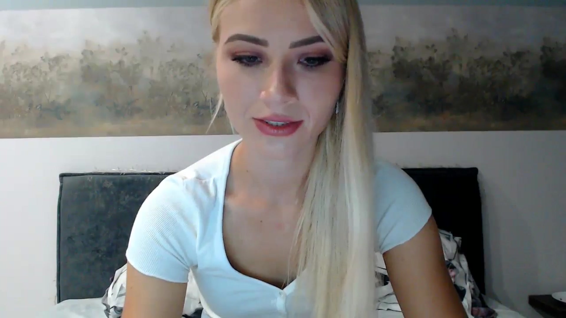 Gallery image thumbnail from fiancee's myfreecams stream on, 06/30/2024, 20:15 image 6 of 20