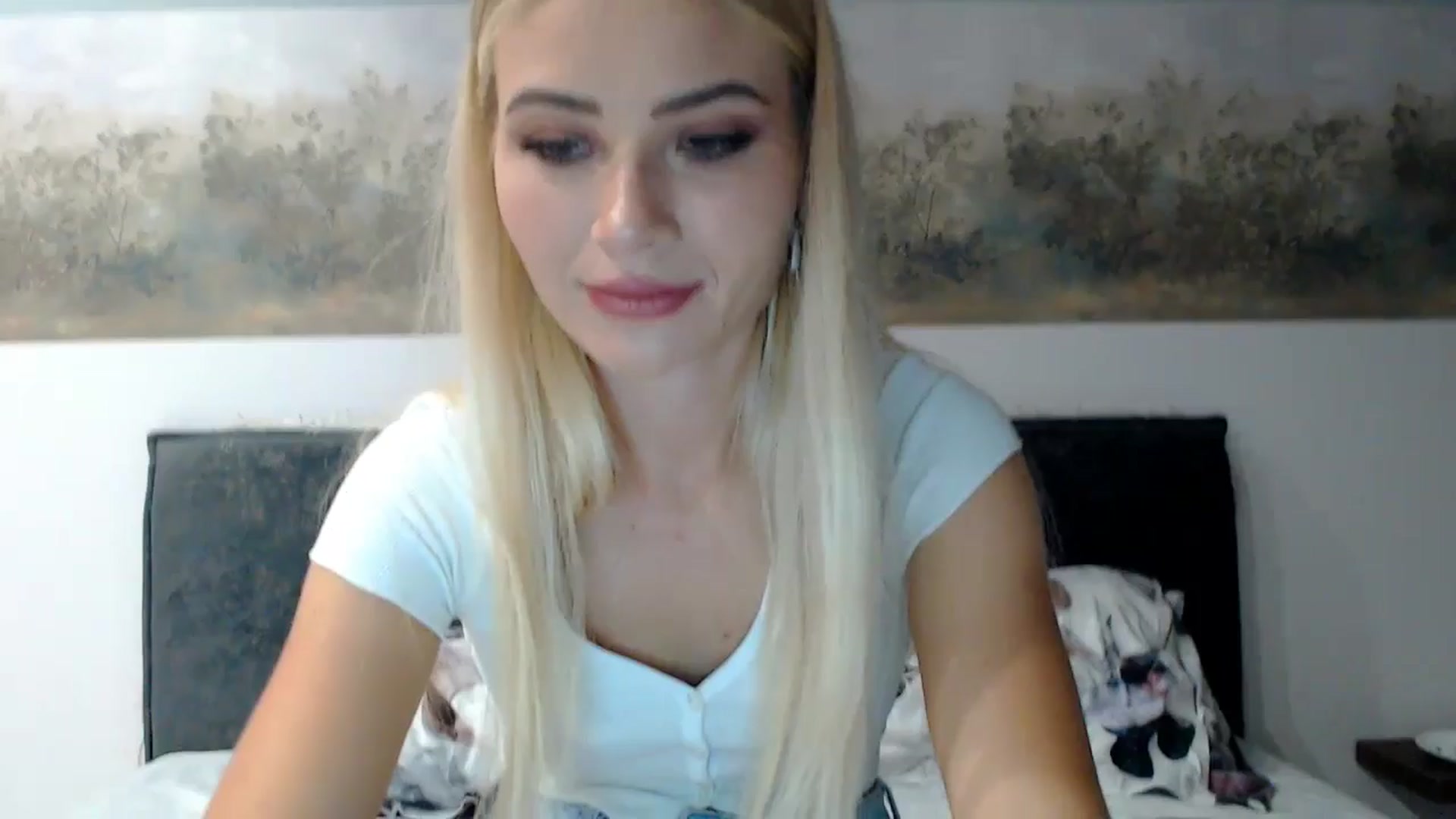Gallery image thumbnail from fiancee's myfreecams stream on, 06/30/2024, 20:15 image 1 of 20