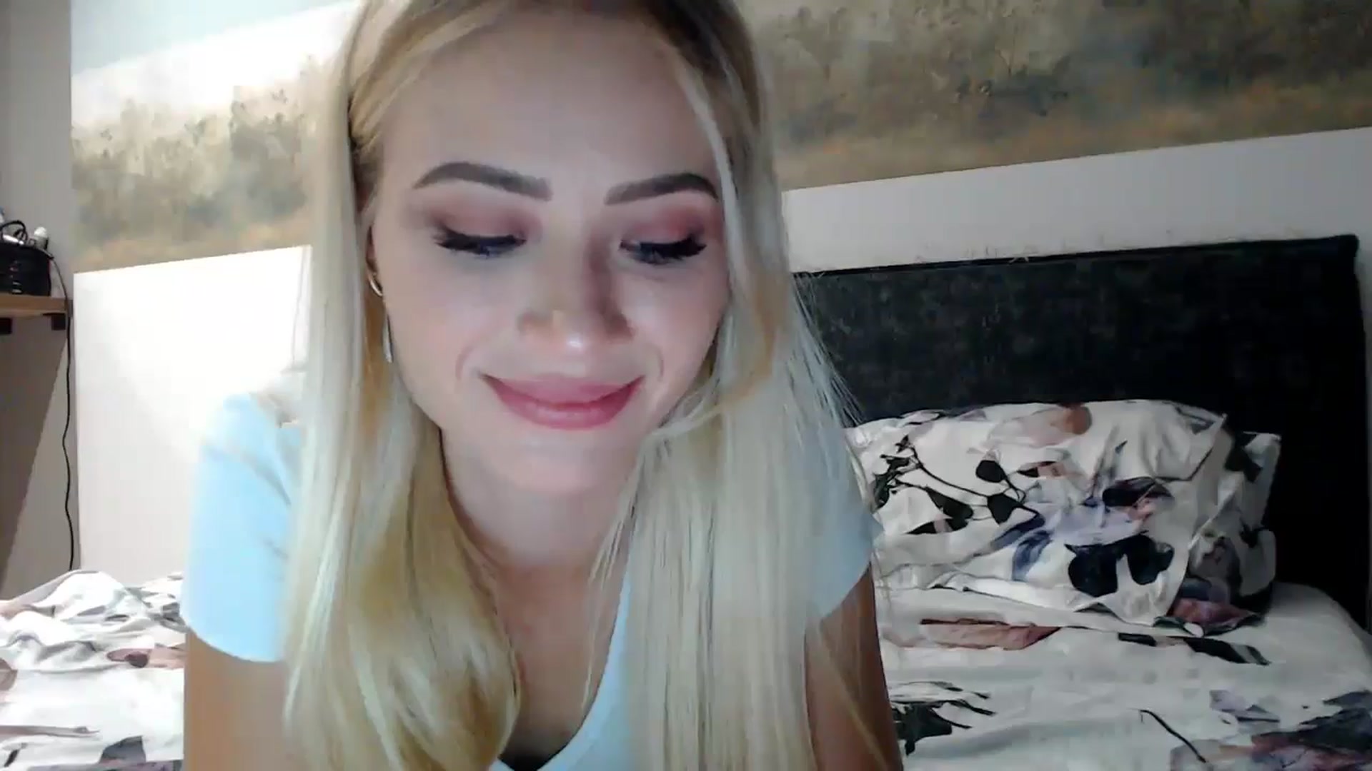 Gallery image thumbnail from fiancee's myfreecams stream on, 06/30/2024, 20:15 image 19 of 20