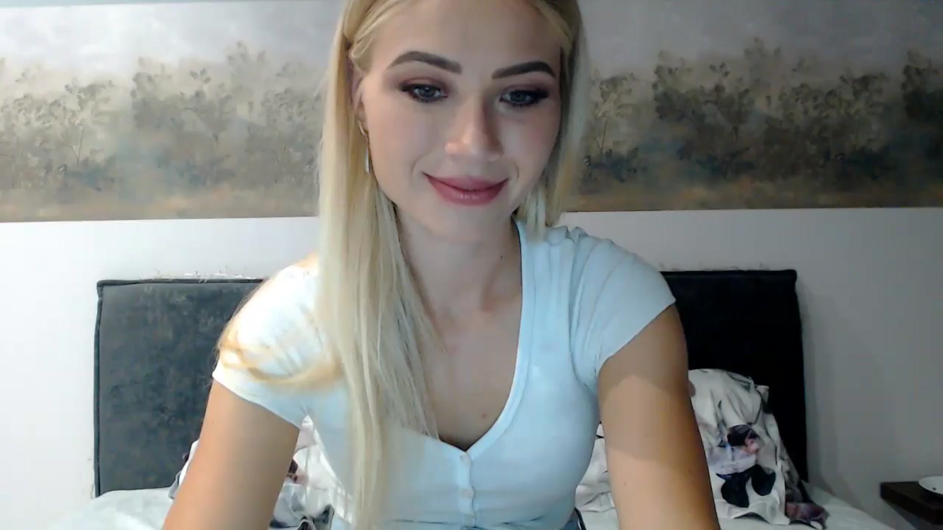 Gallery image thumbnail from fiancee's myfreecams stream on, 06/30/2024, 20:15 image 9 of 20
