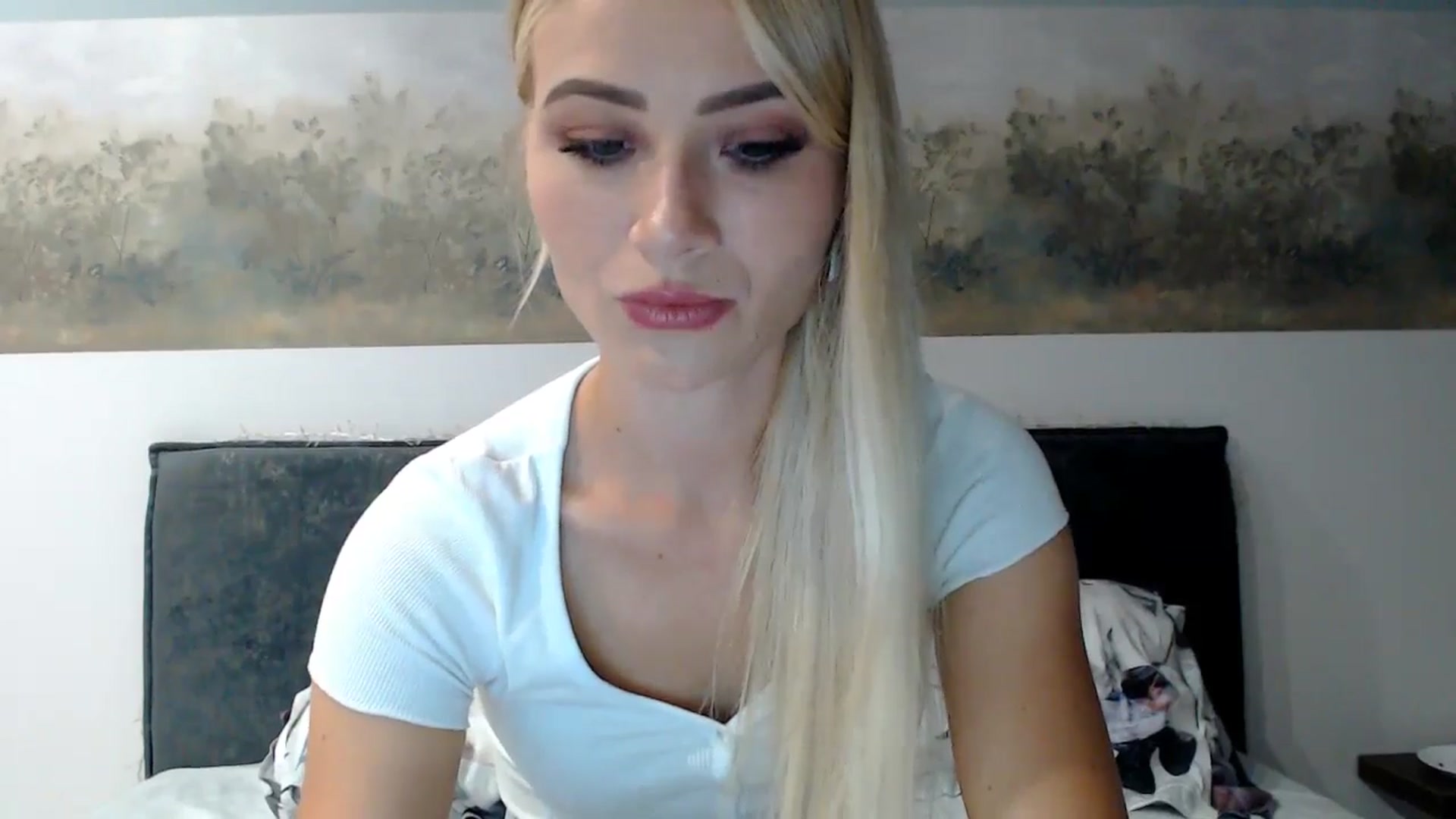 Gallery image thumbnail from fiancee's myfreecams stream on, 06/30/2024, 20:15 image 5 of 20