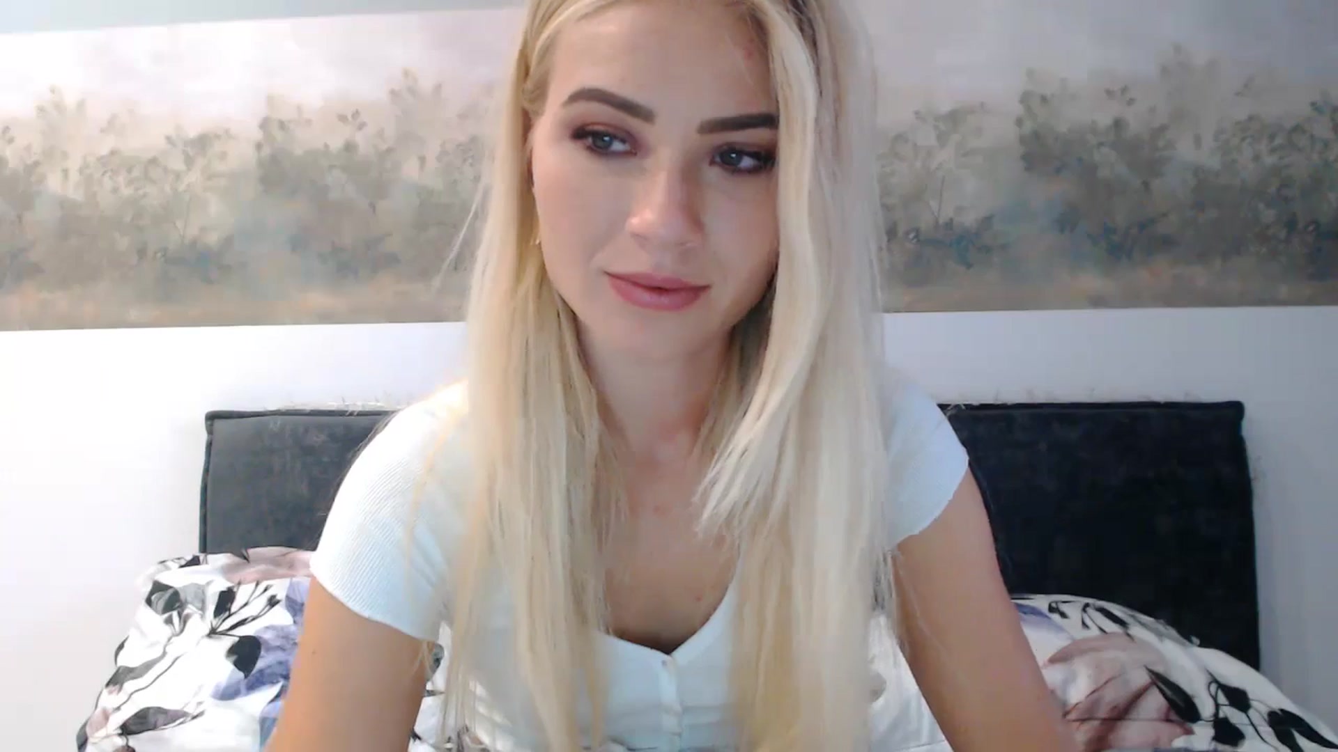 Gallery image thumbnail from fiancee's myfreecams stream on, 07/01/2024, 02:02 image 9 of 20
