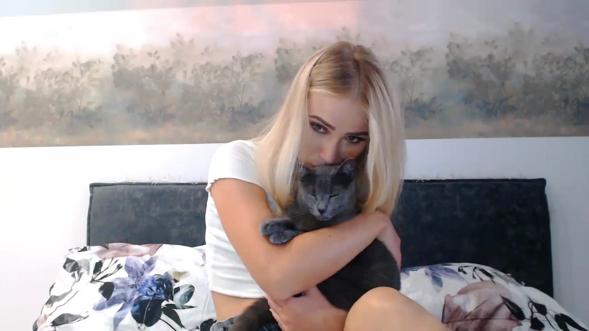 Gallery image thumbnail from fiancee's myfreecams stream on, 07/01/2024, 02:02 image 10 of 20