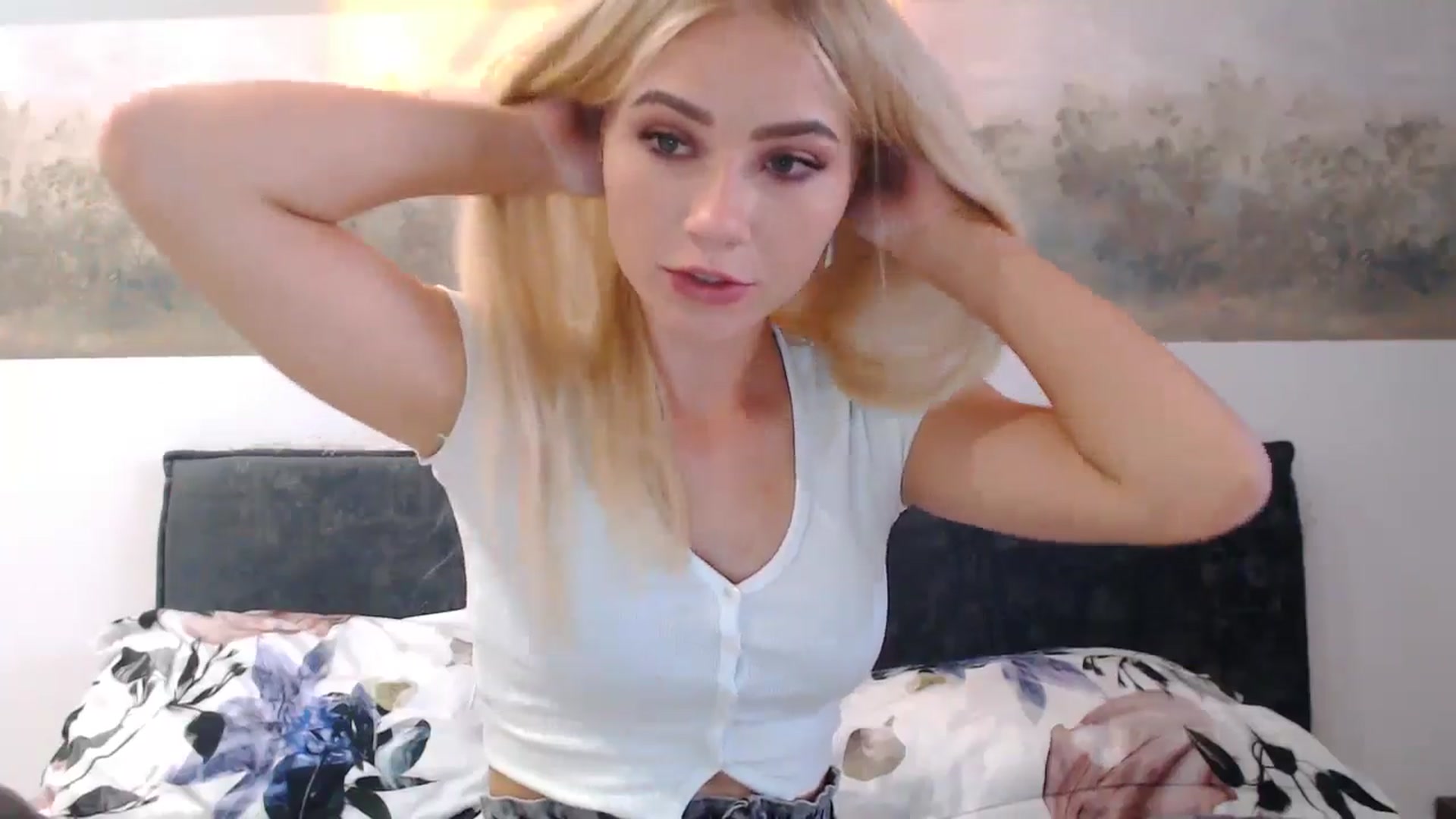 Gallery image thumbnail from fiancee's myfreecams stream on, 07/01/2024, 02:02 image 14 of 20