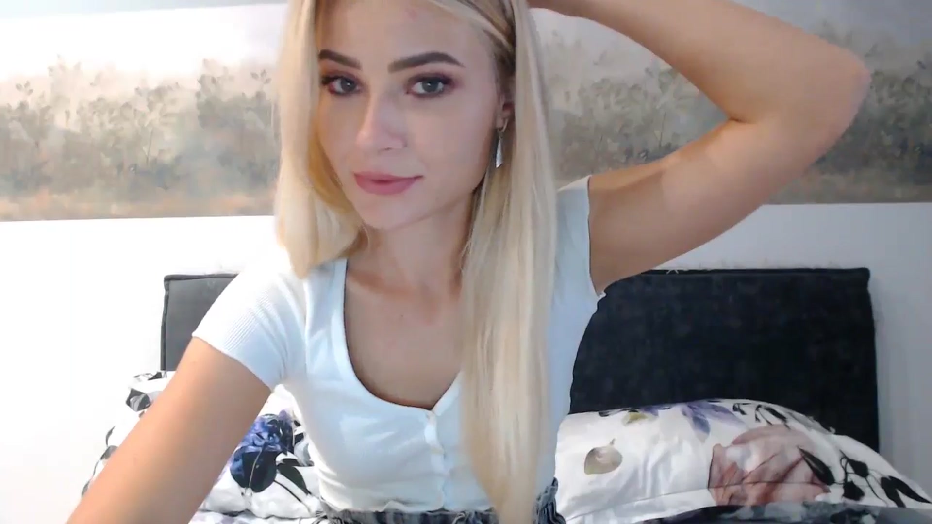 Gallery image thumbnail from fiancee's myfreecams stream on, 07/01/2024, 02:02 image 3 of 20