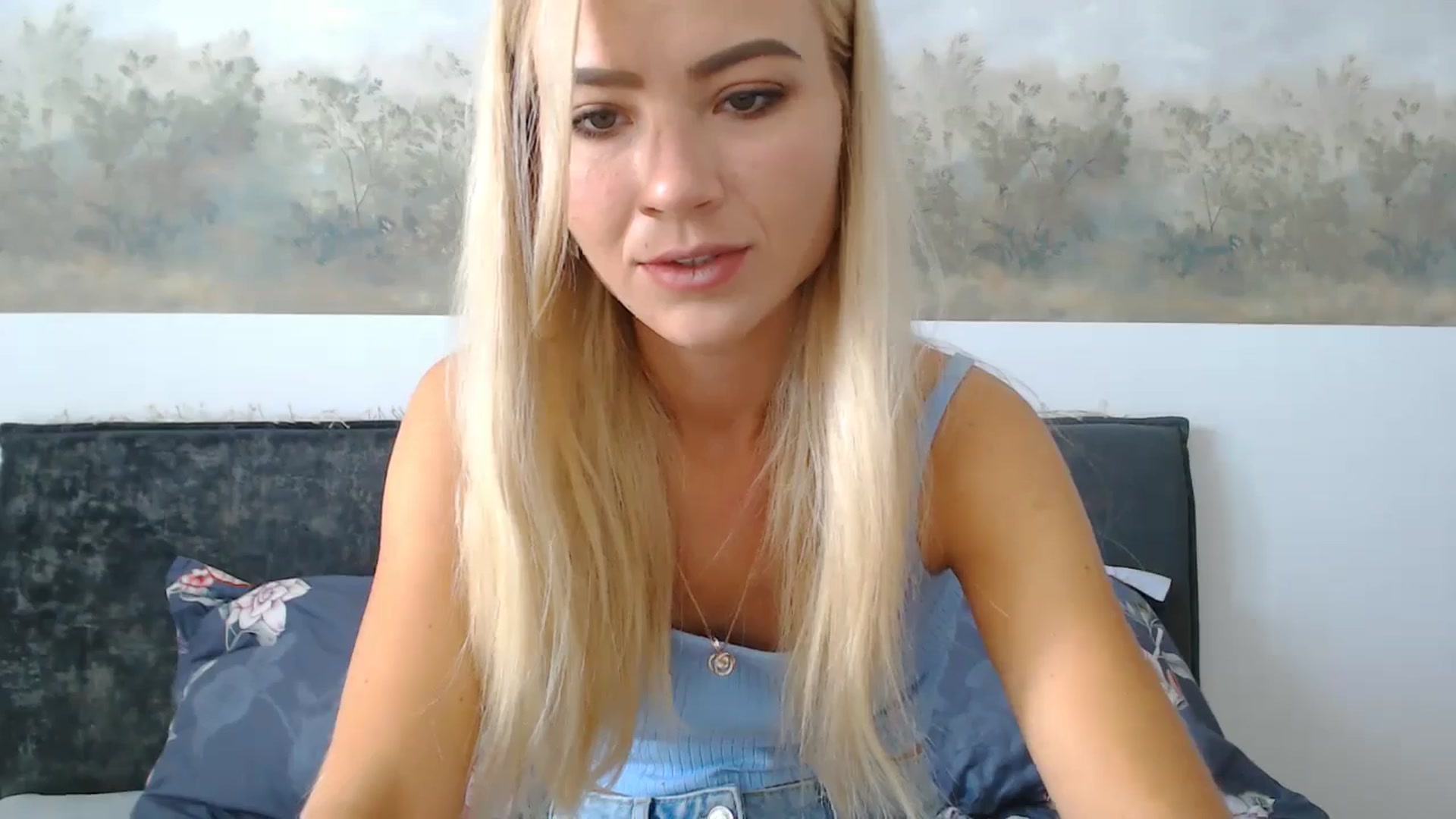 Gallery image thumbnail from fiancee's myfreecams stream on, 07/09/2024, 04:57 image 10 of 20