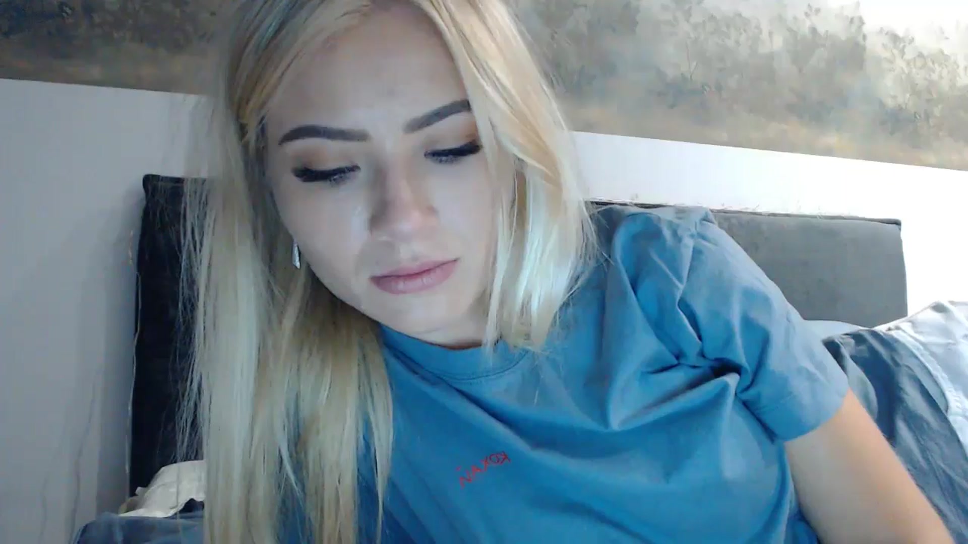 Gallery image thumbnail from fiancee's myfreecams stream on, 07/24/2024, 19:32 image 12 of 20