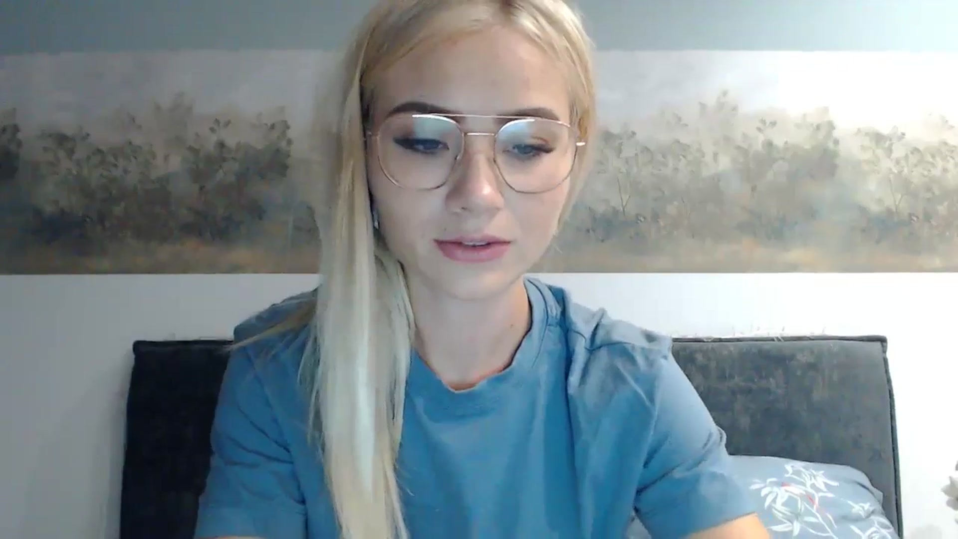 Gallery image thumbnail from fiancee's myfreecams stream on, 07/24/2024, 19:32 image 6 of 20