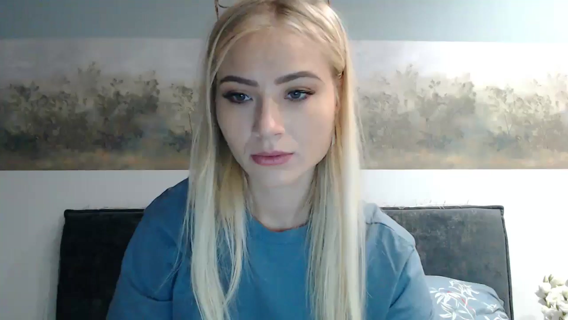 Gallery image thumbnail from fiancee's myfreecams stream on, 07/24/2024, 19:32 image 1 of 20