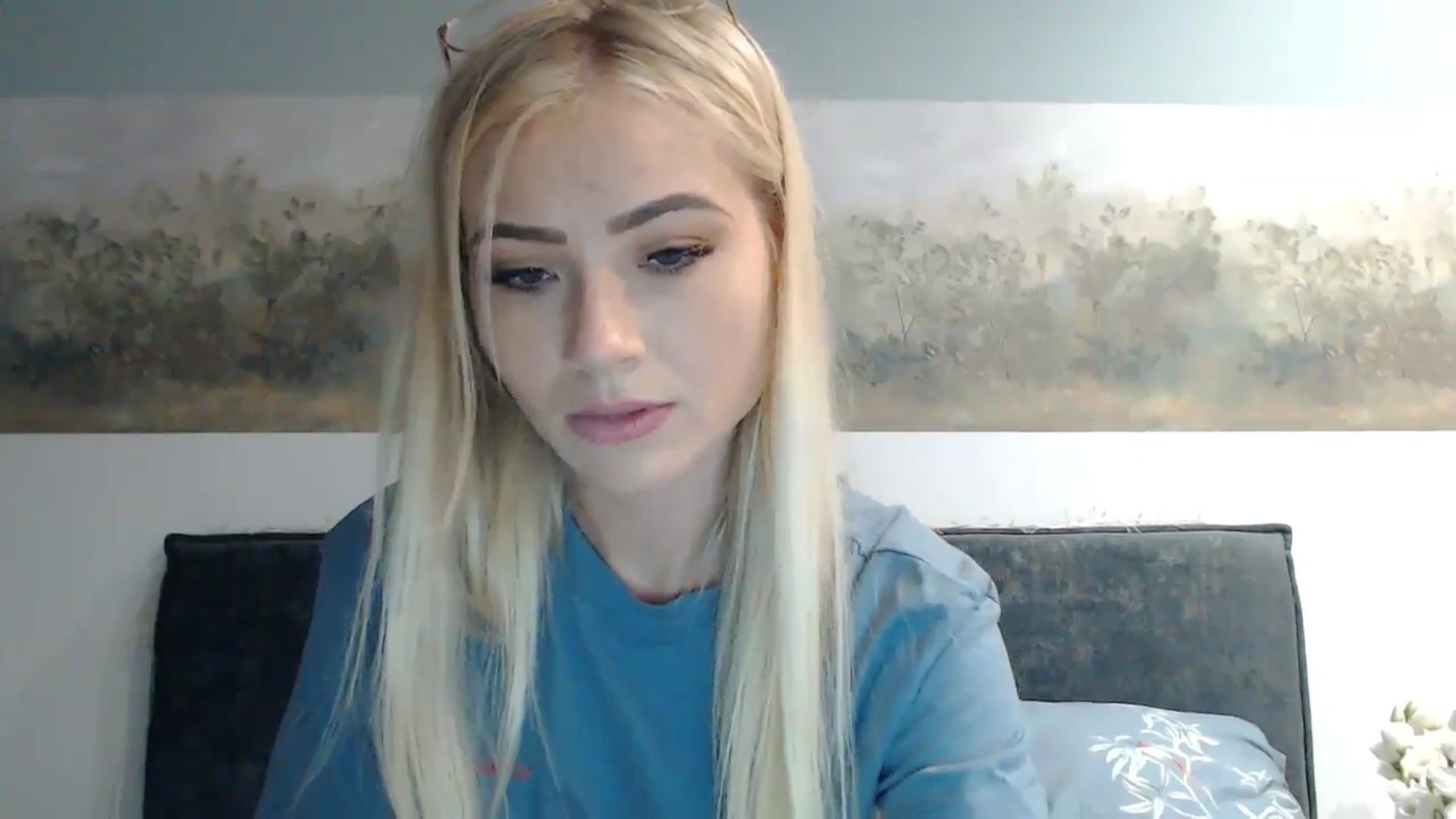 Gallery image thumbnail from fiancee's myfreecams stream on, 07/24/2024, 19:32 image 2 of 20