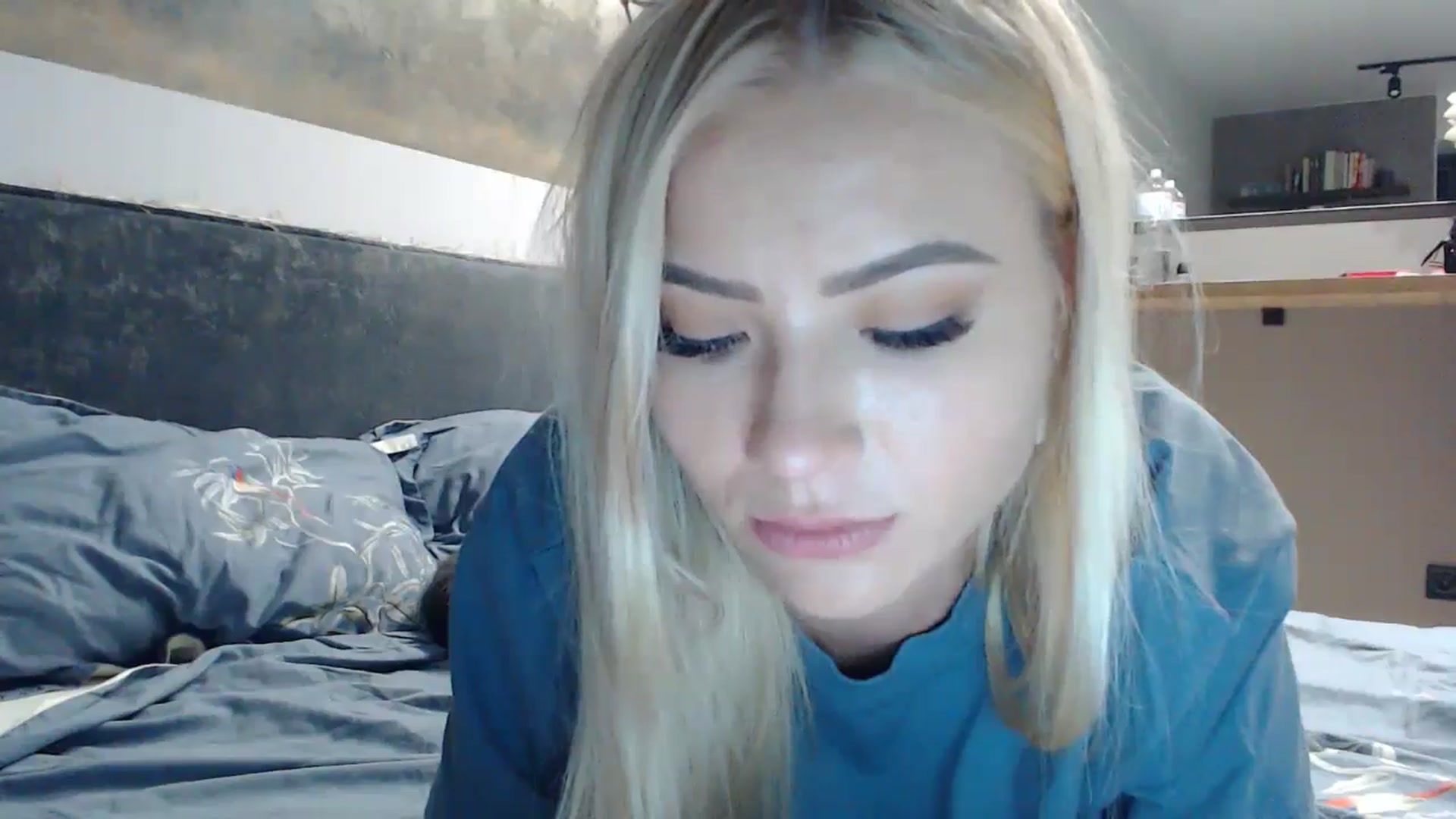 Gallery image thumbnail from fiancee's myfreecams stream on, 07/24/2024, 19:32 image 16 of 20