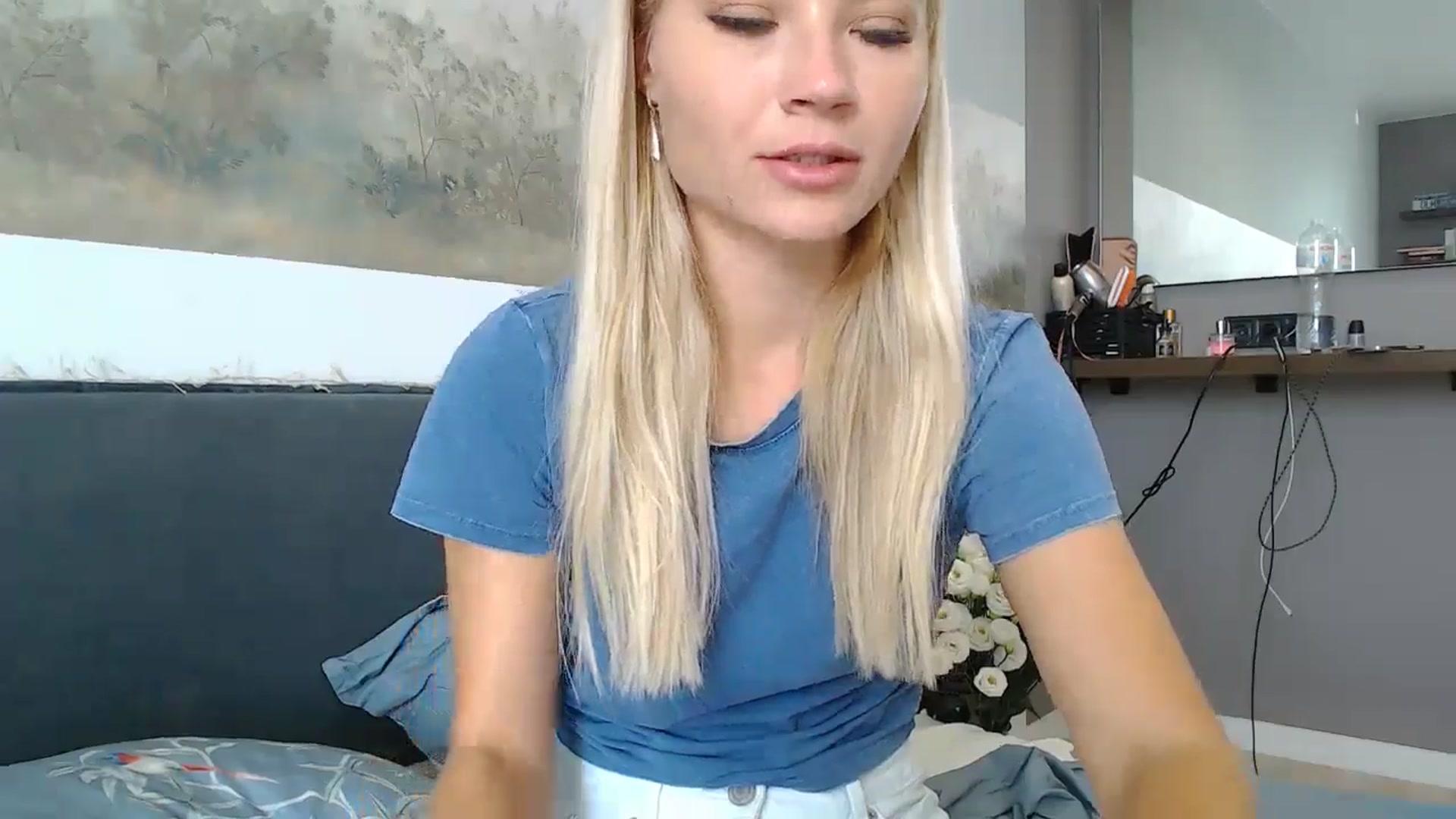 Gallery image thumbnail from fiancee's myfreecams stream on, 07/25/2024, 04:33 image 16 of 20