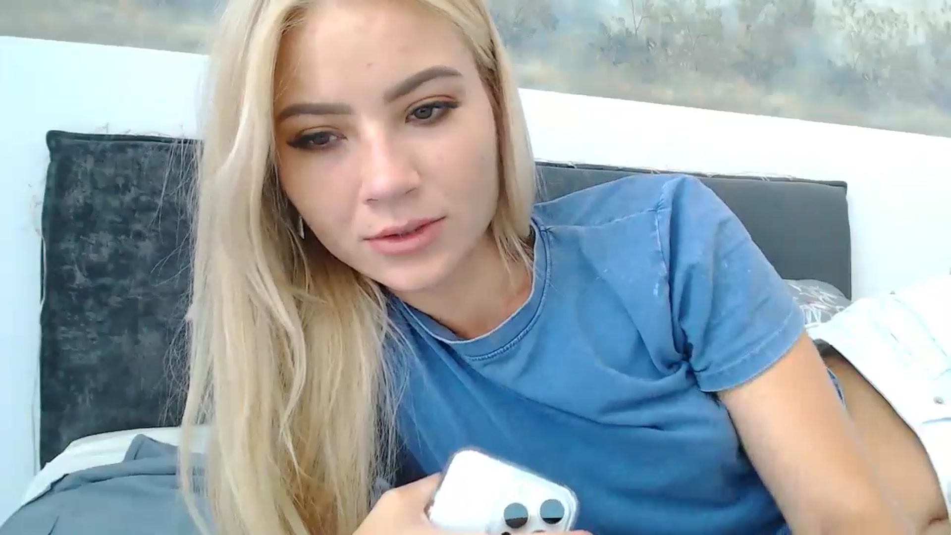 Gallery image thumbnail from fiancee's myfreecams stream on, 07/25/2024, 05:05 image 7 of 20