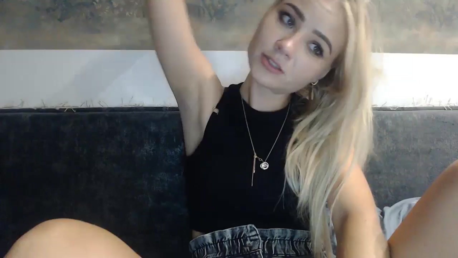 Gallery image thumbnail from fiancee's myfreecams stream on, 07/25/2024, 23:52 image 3 of 20