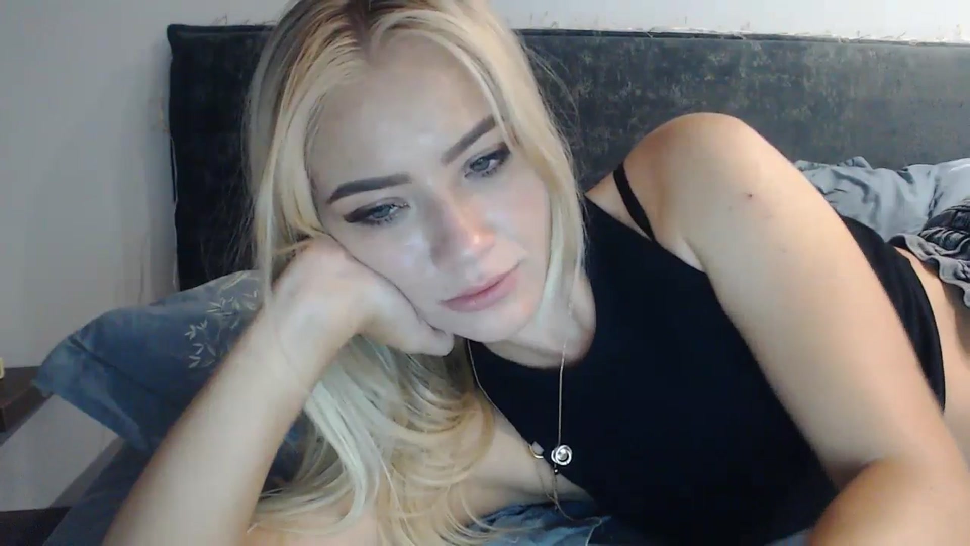 Gallery image thumbnail from fiancee's myfreecams stream on, 07/25/2024, 23:52 image 14 of 20
