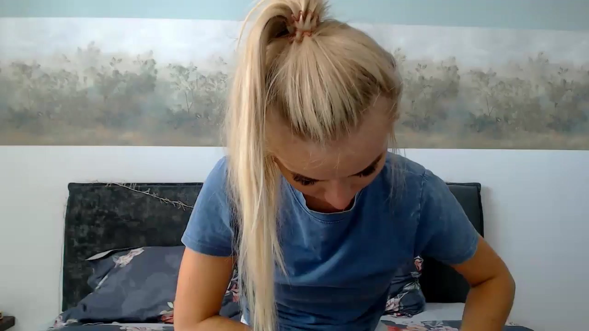 Gallery image thumbnail from fiancee's myfreecams stream on, 07/29/2024, 05:11 image 1 of 20
