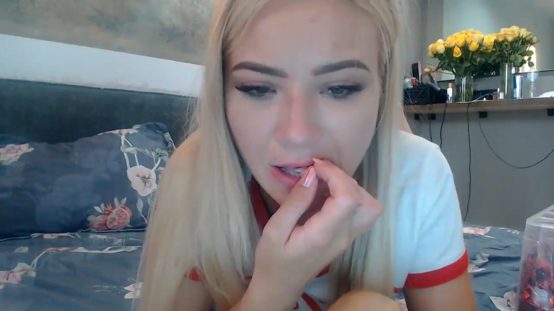 Gallery image thumbnail from fiancee's myfreecams stream on, 07/31/2024, 03:05 image 11 of 20