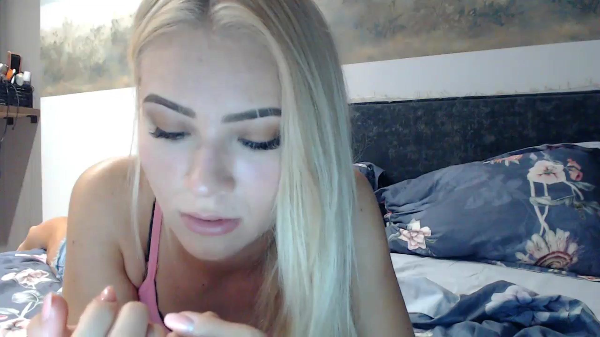 Gallery image thumbnail from fiancee's myfreecams stream on, 08/02/2024, 02:26 image 14 of 20