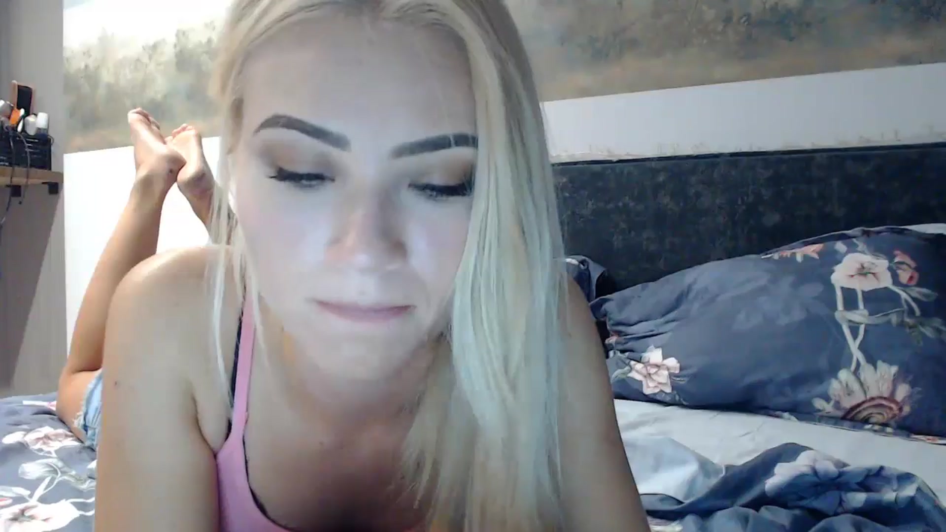 Gallery image thumbnail from fiancee's myfreecams stream on, 08/02/2024, 02:26 image 16 of 20