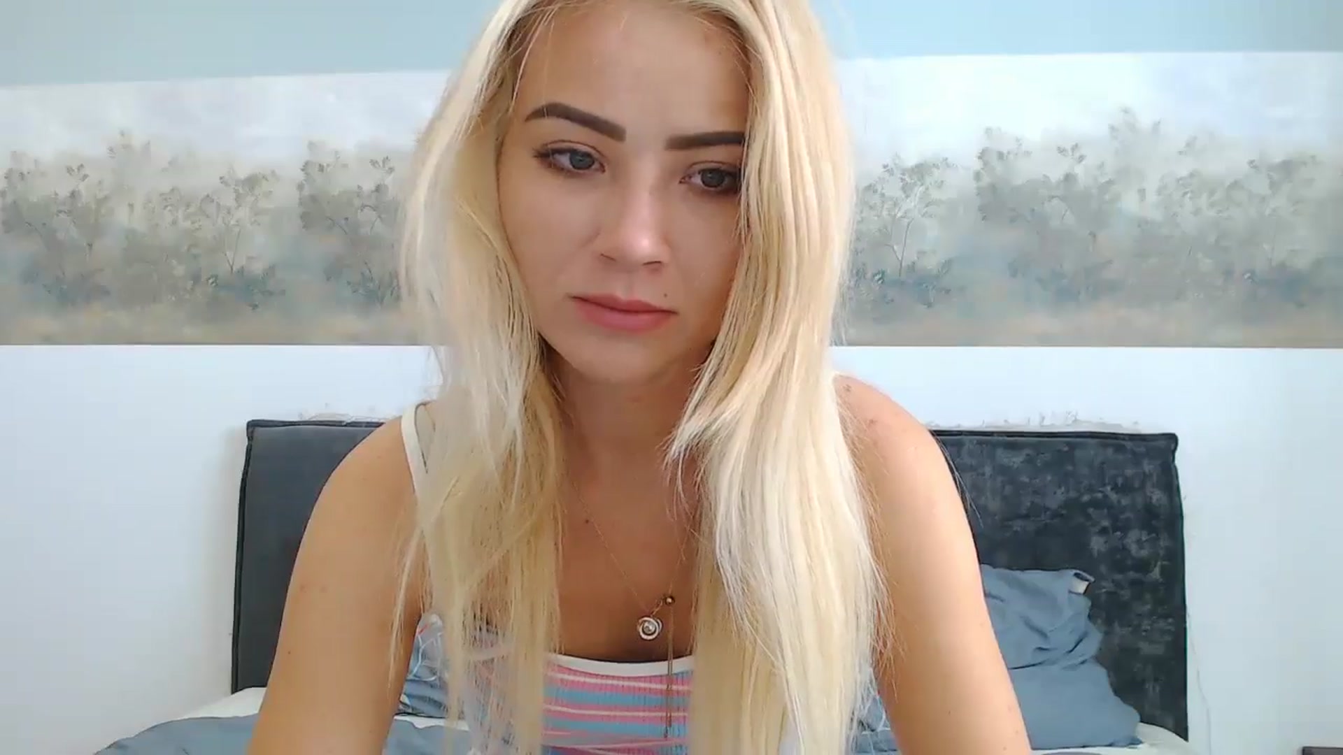 Gallery image thumbnail from fiancee's myfreecams stream on, 08/15/2024, 04:37 image 8 of 20