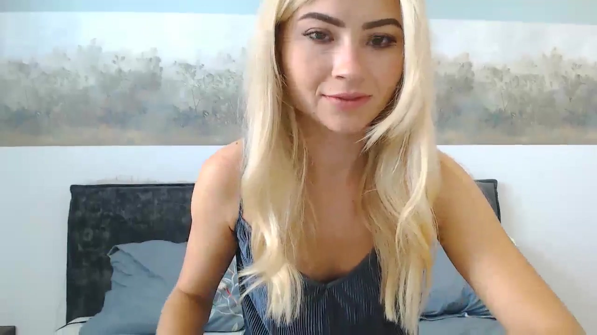 Gallery image thumbnail from fiancee's myfreecams stream on, 08/16/2024, 05:14 image 2 of 20