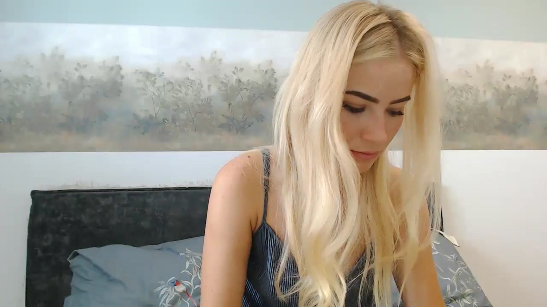 Gallery image thumbnail from fiancee's myfreecams stream on, 08/16/2024, 05:44 image 10 of 20