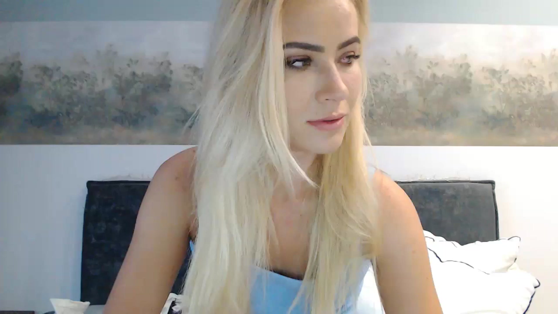 Gallery image thumbnail from fiancee's myfreecams stream on, 08/23/2024, 04:12 image 9 of 20