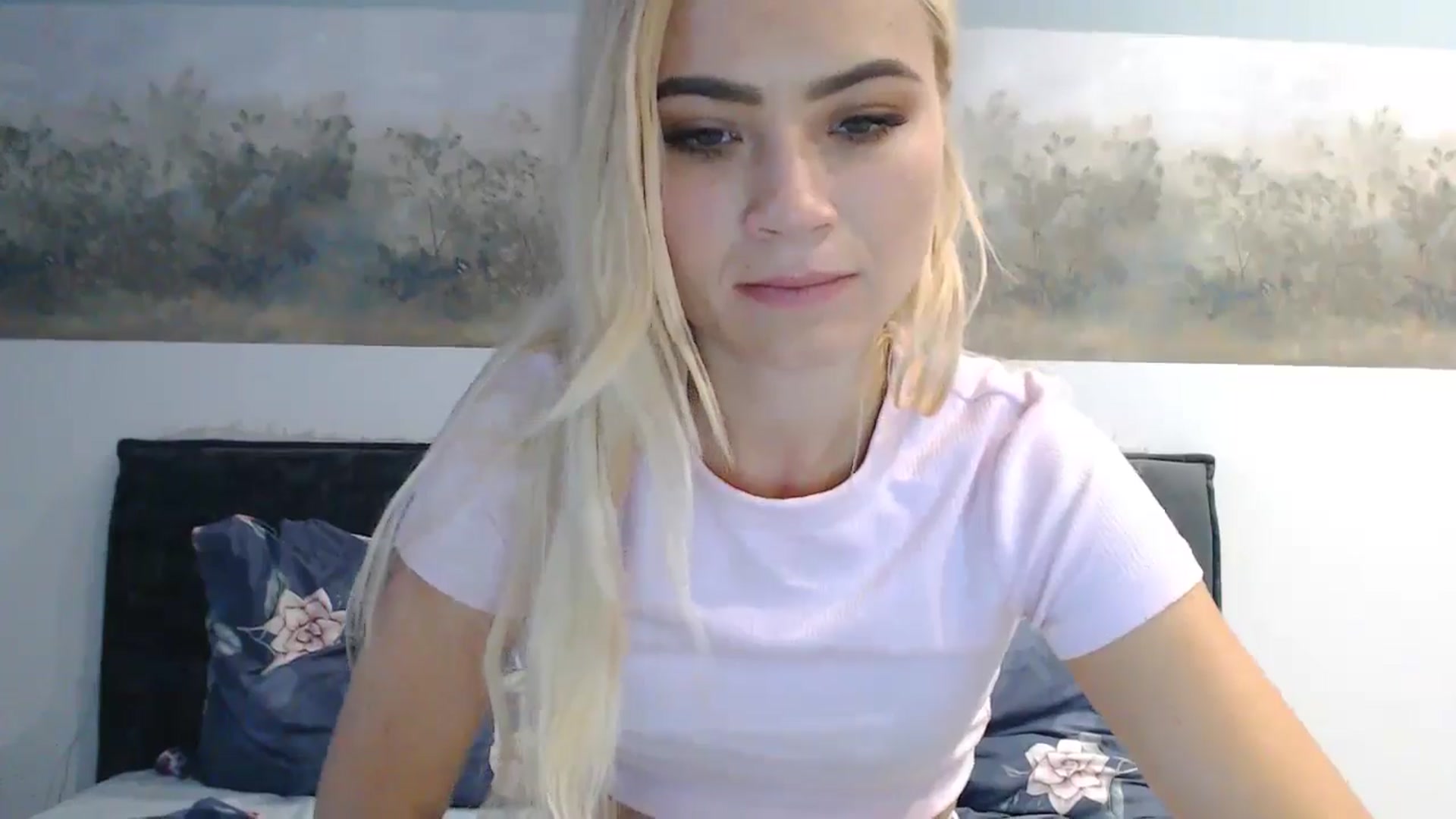 Gallery image thumbnail from fiancee's myfreecams stream on, 09/09/2024, 04:15 image 18 of 20