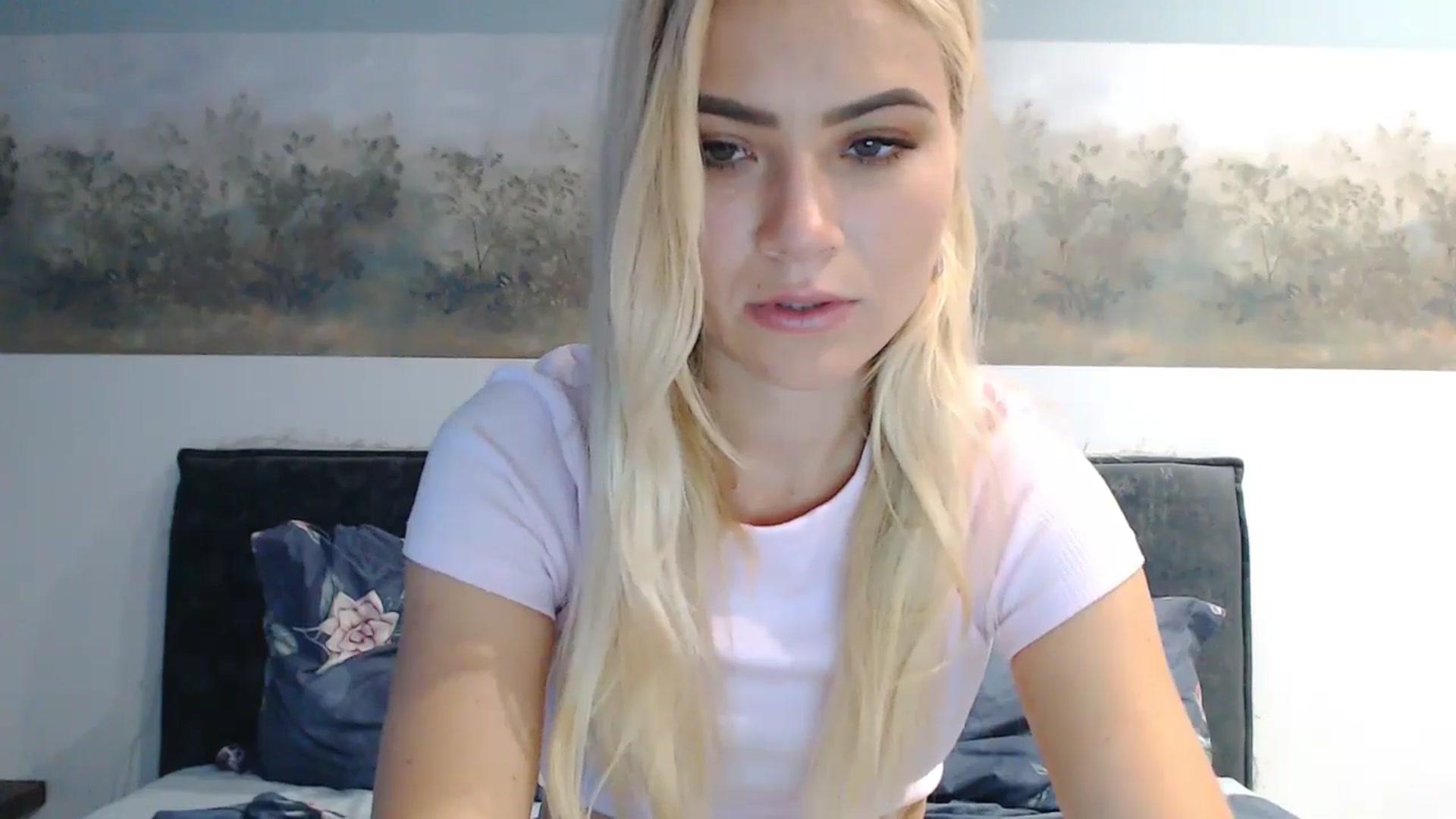 Gallery image thumbnail from fiancee's myfreecams stream on, 09/09/2024, 04:15 image 6 of 20