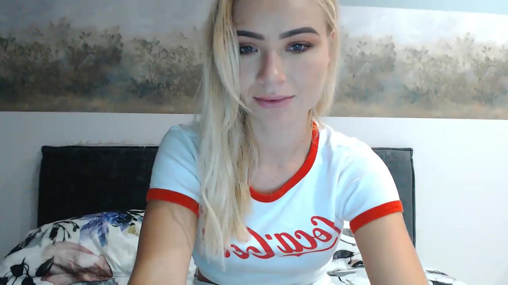 Gallery image thumbnail from fiancee's myfreecams stream on, 09/23/2024, 24:00 image 4 of 20