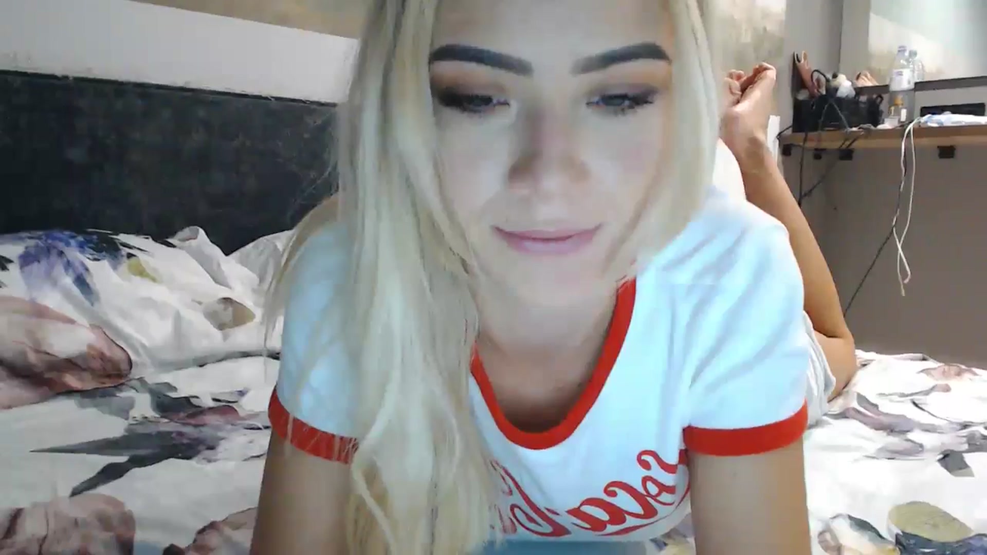 Gallery image thumbnail from fiancee's myfreecams stream on, 09/23/2024, 24:00 image 16 of 20