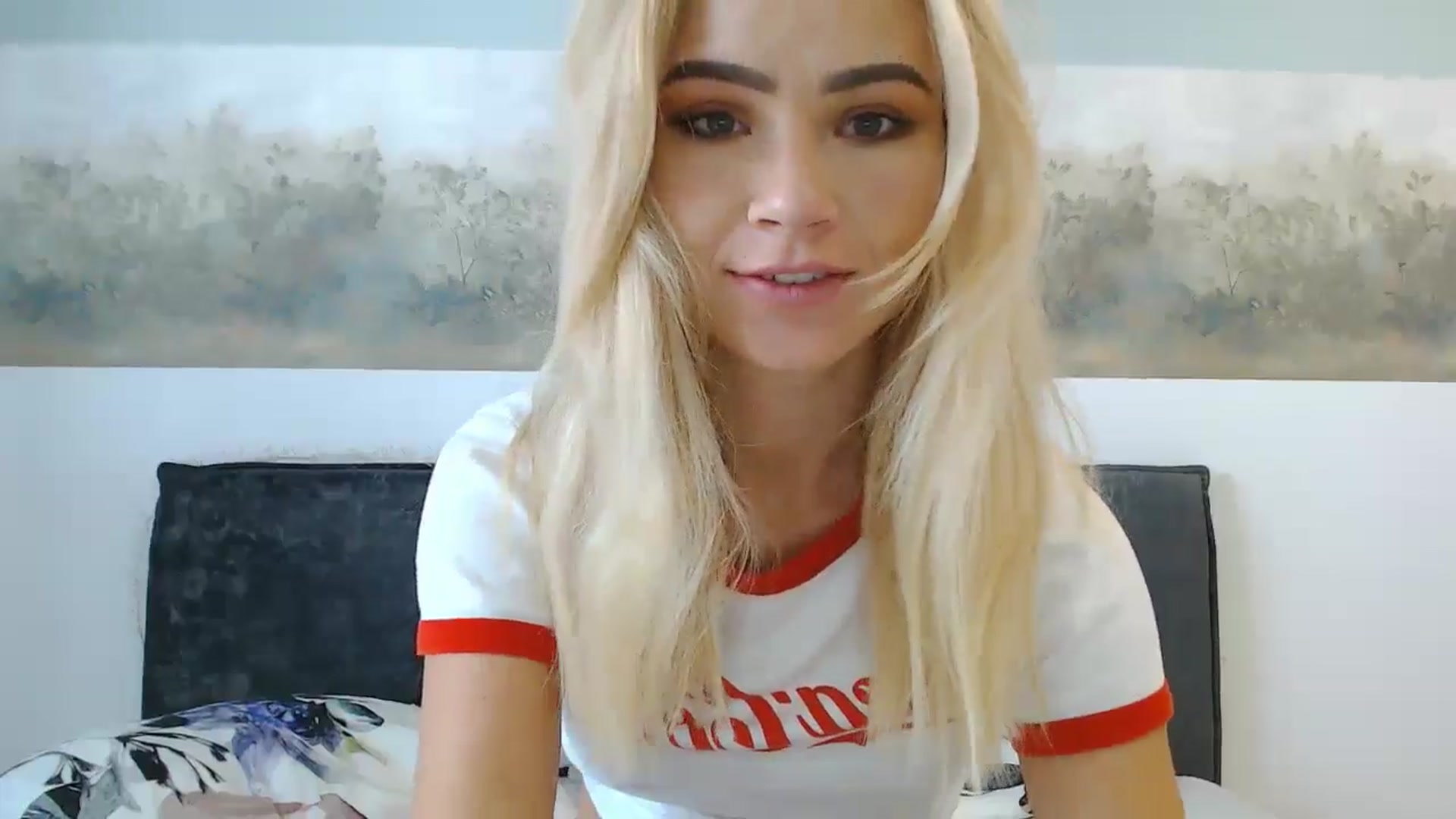 Gallery image thumbnail from fiancee's myfreecams stream on, 09/23/2024, 05:29 image 13 of 20