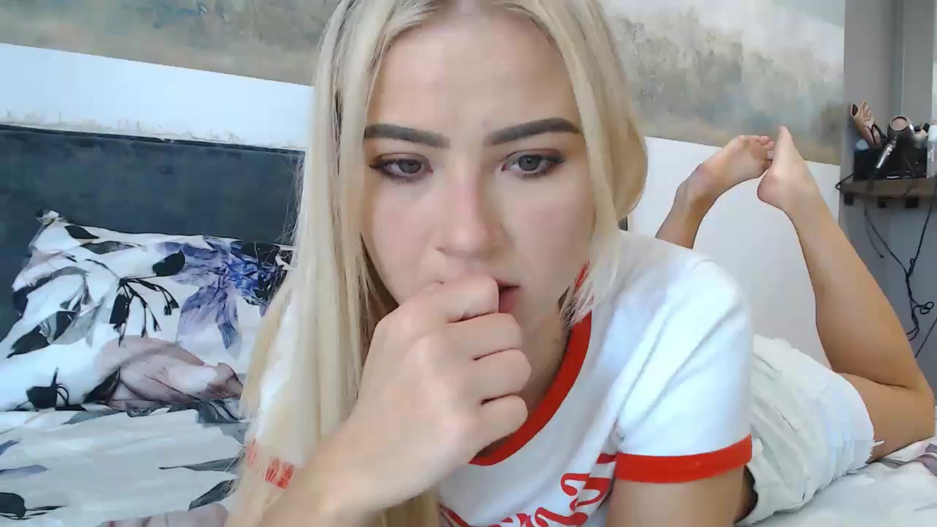 Gallery image thumbnail from fiancee's myfreecams stream on, 09/24/2024, 05:03 image 1 of 20