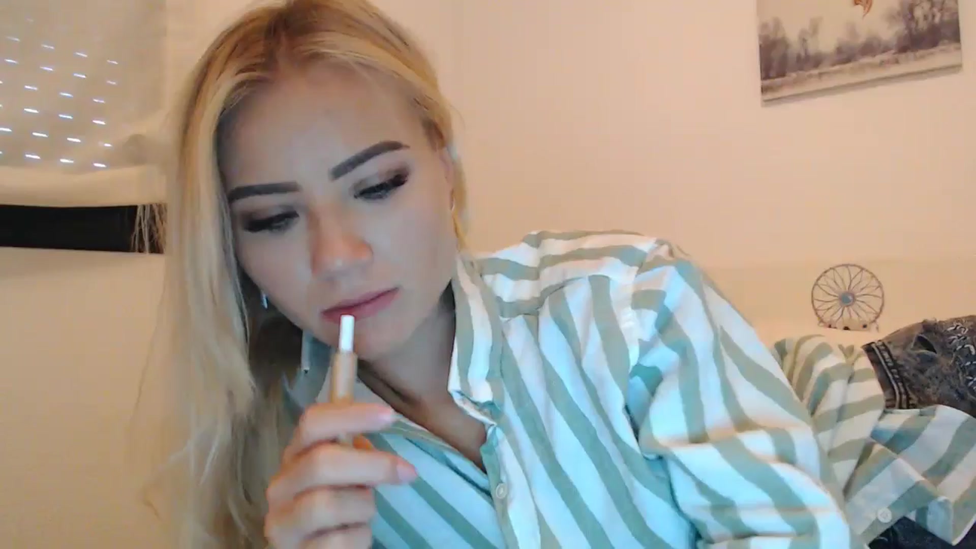 Gallery image thumbnail from fiancee's myfreecams stream on, 10/05/2024, 06:40 image 10 of 20