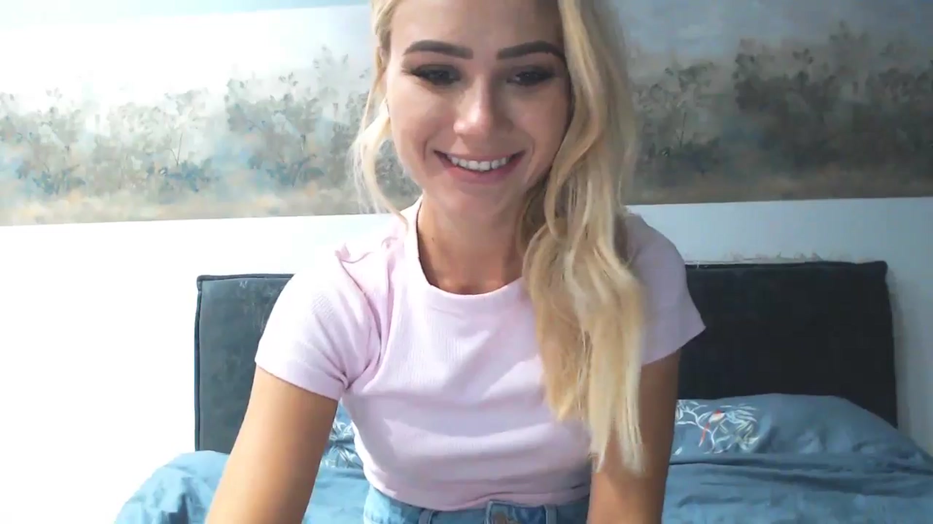 Gallery image thumbnail from fiancee's myfreecams stream on, 11/04/2024, 21:41 image 12 of 20