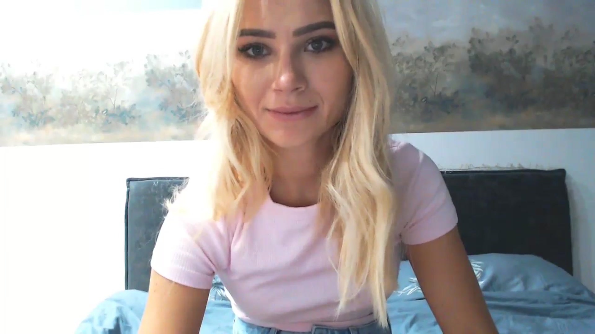 Gallery image thumbnail from fiancee's myfreecams stream on, 11/04/2024, 21:41 image 8 of 20