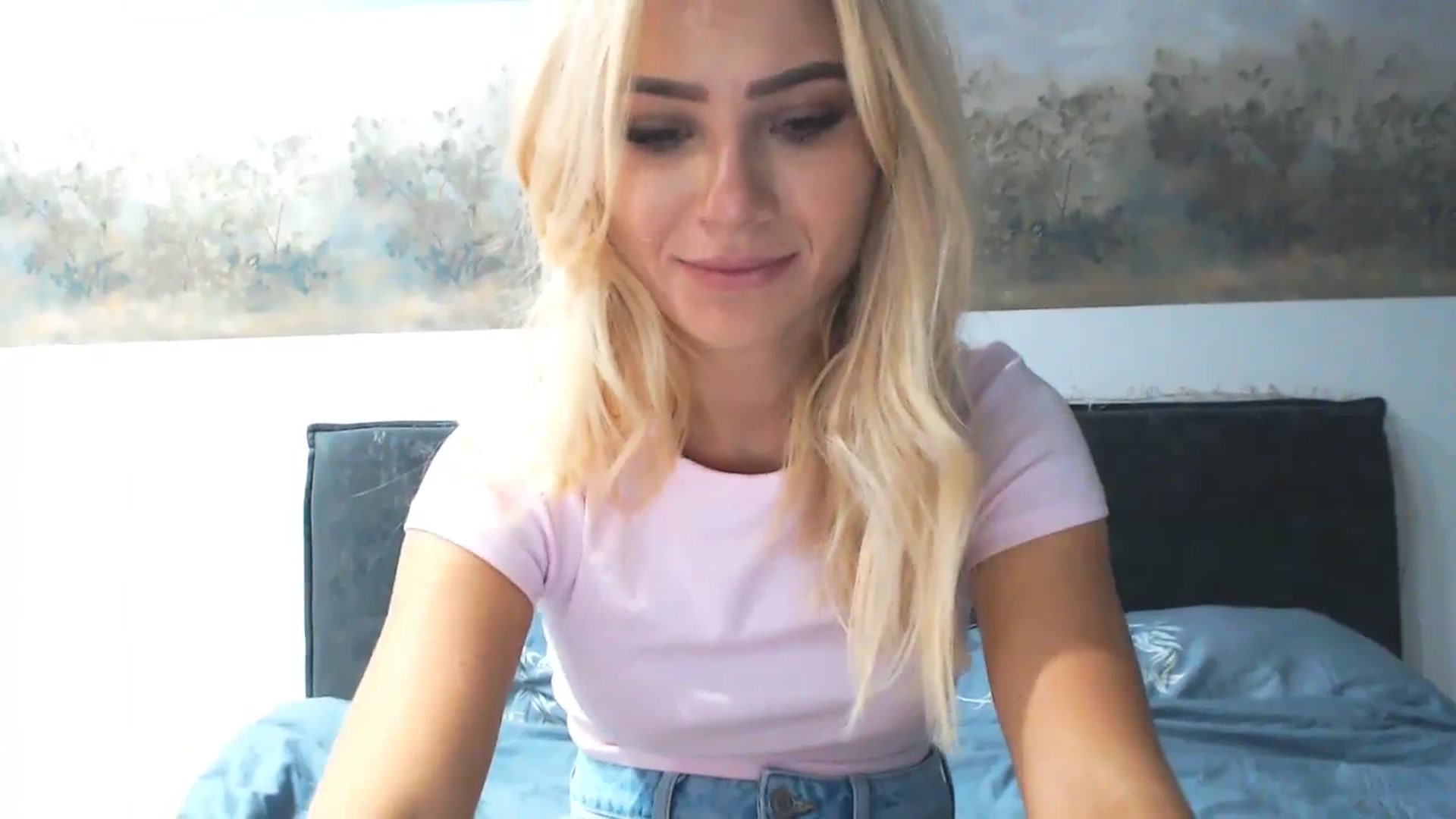 Gallery image thumbnail from fiancee's myfreecams stream on, 11/04/2024, 21:41 image 9 of 20