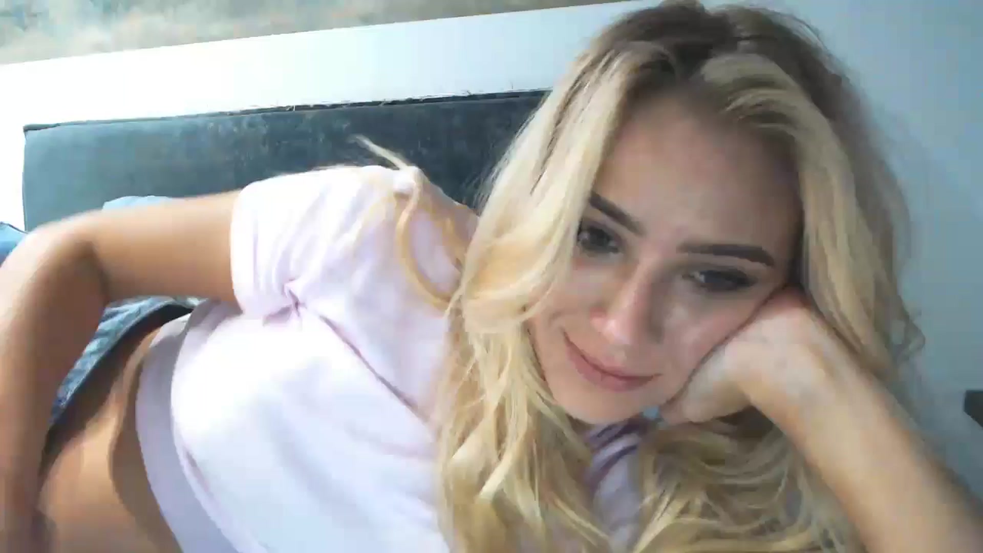 Gallery image thumbnail from fiancee's myfreecams stream on, 11/05/2024, 02:38 image 13 of 20