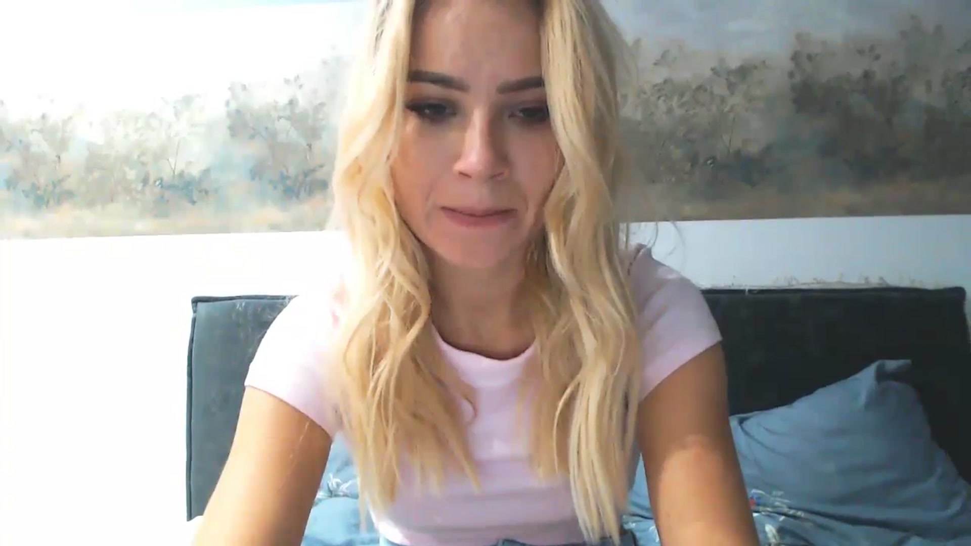 Gallery image thumbnail from fiancee's myfreecams stream on, 11/05/2024, 02:38 image 7 of 20