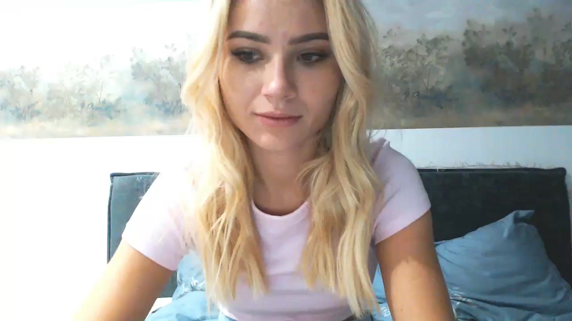 Gallery image thumbnail from fiancee's myfreecams stream on, 11/05/2024, 02:38 image 1 of 20