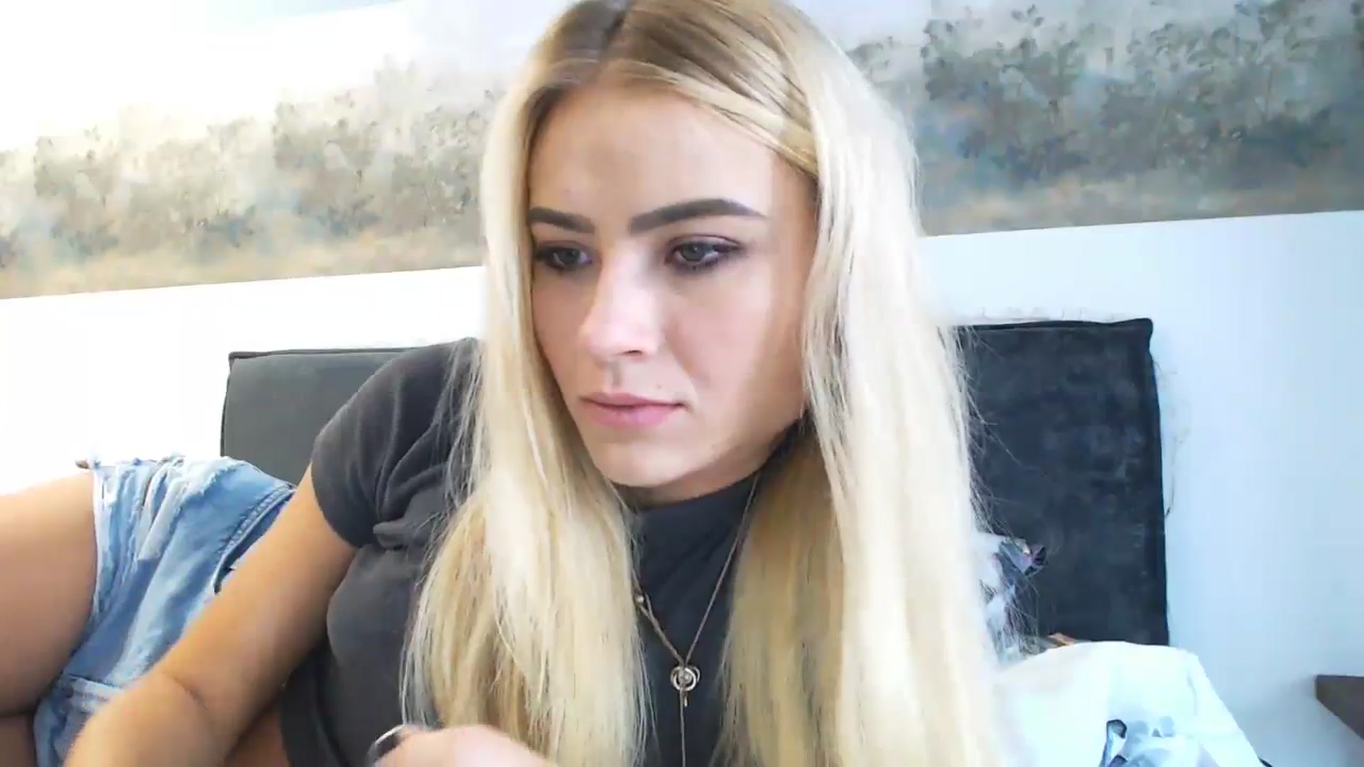 Gallery image thumbnail from fiancee's myfreecams stream on, 11/07/2024, 06:52 image 16 of 20