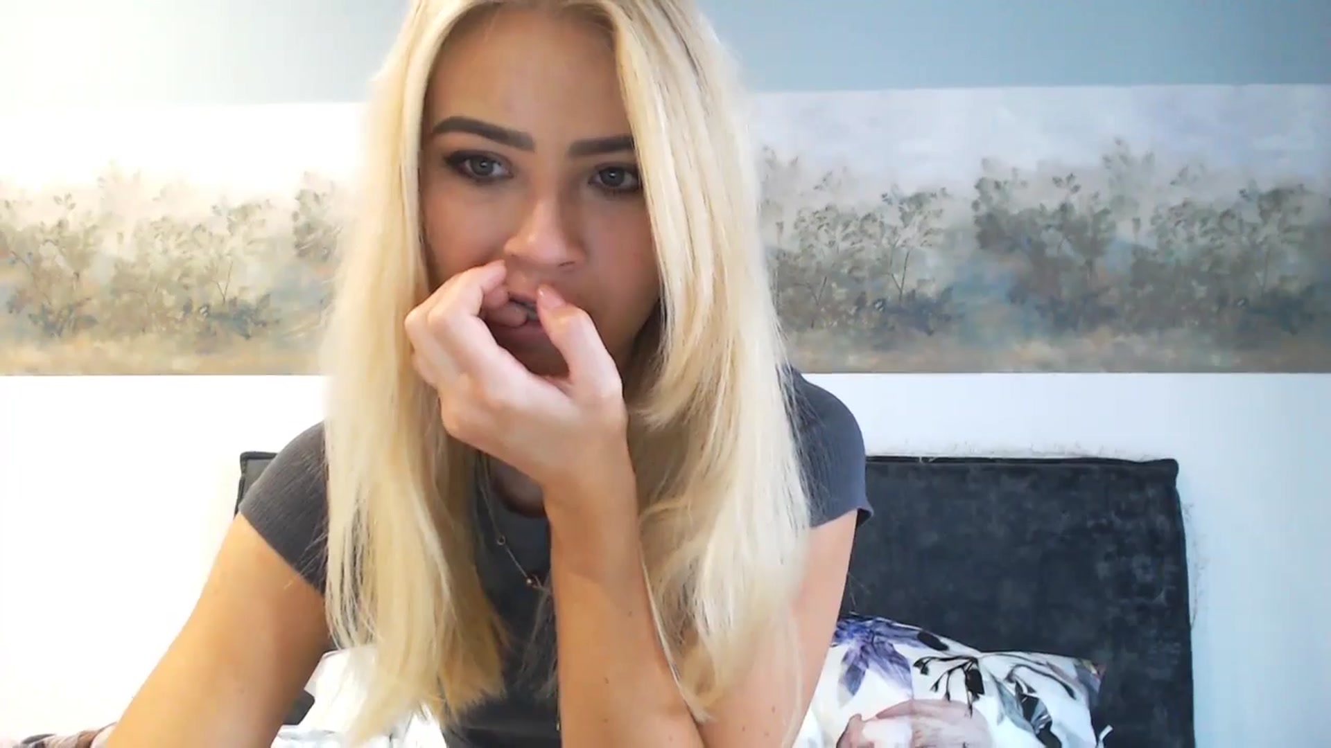 Gallery image thumbnail from fiancee's myfreecams stream on, 11/07/2024, 06:52 image 10 of 20