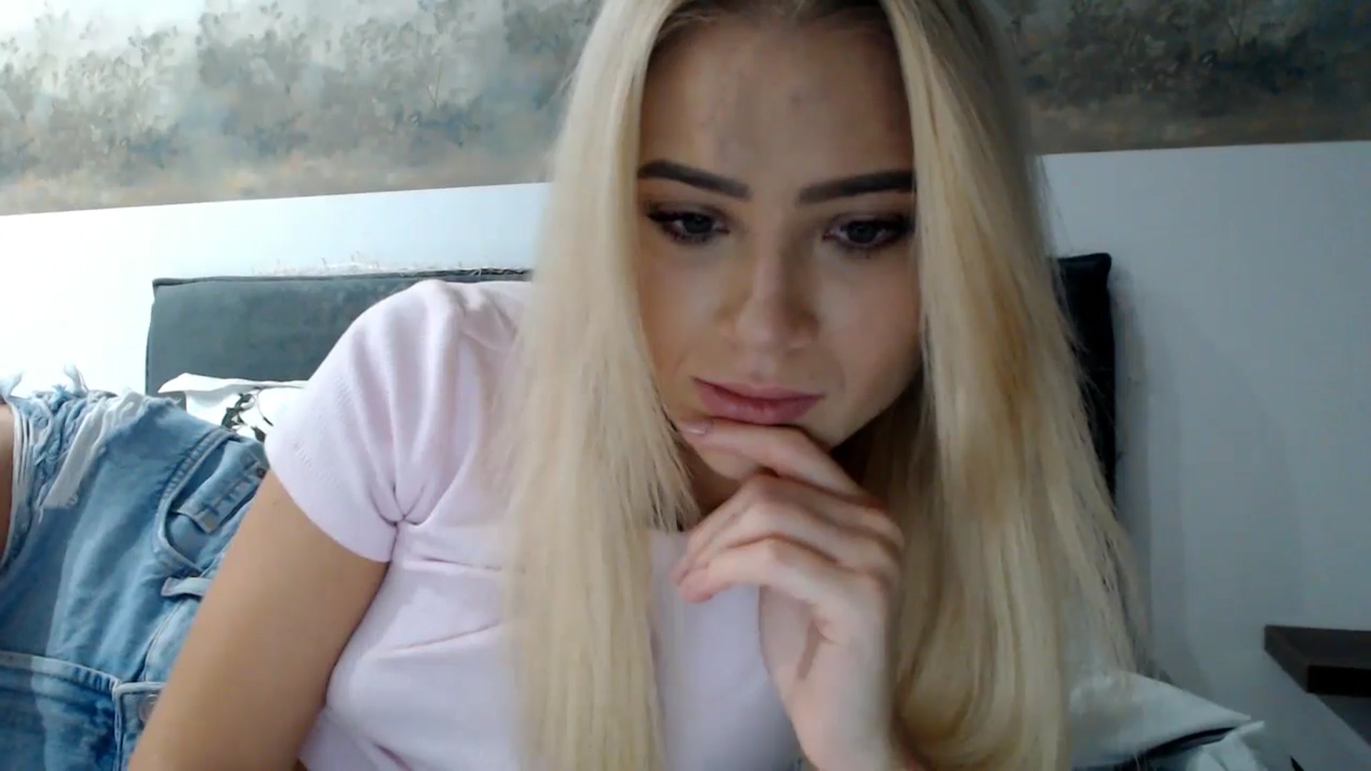 Gallery image thumbnail from fiancee's myfreecams stream on, 11/08/2024, 01:19 image 13 of 20