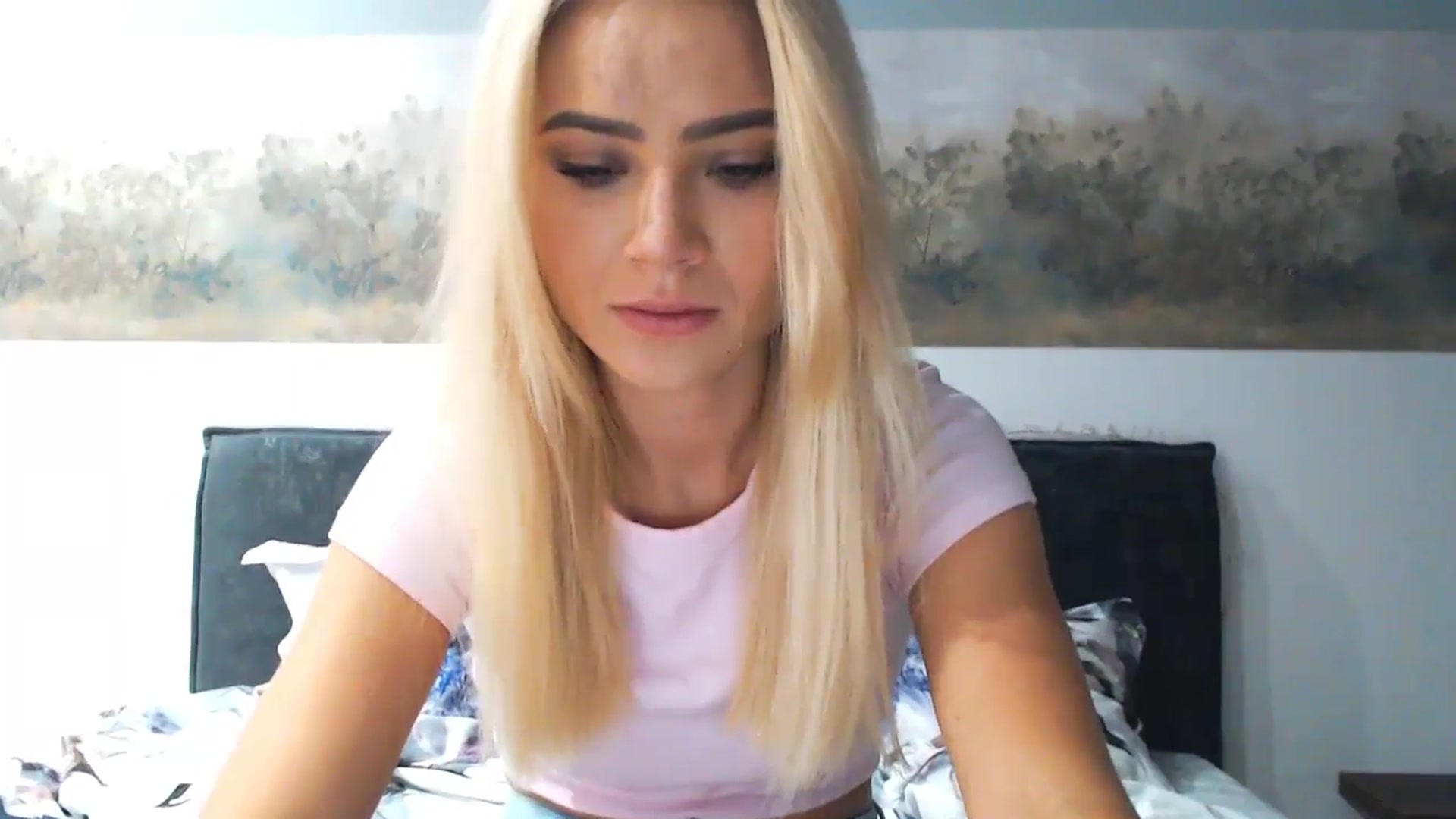 Gallery image thumbnail from fiancee's myfreecams stream on, 11/08/2024, 01:19 image 3 of 20