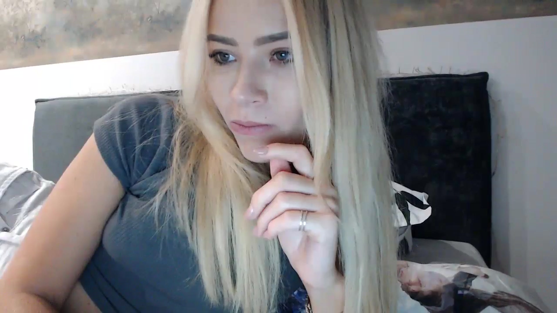 Gallery image thumbnail from fiancee's myfreecams stream on, 11/12/2024, 01:52 image 16 of 20