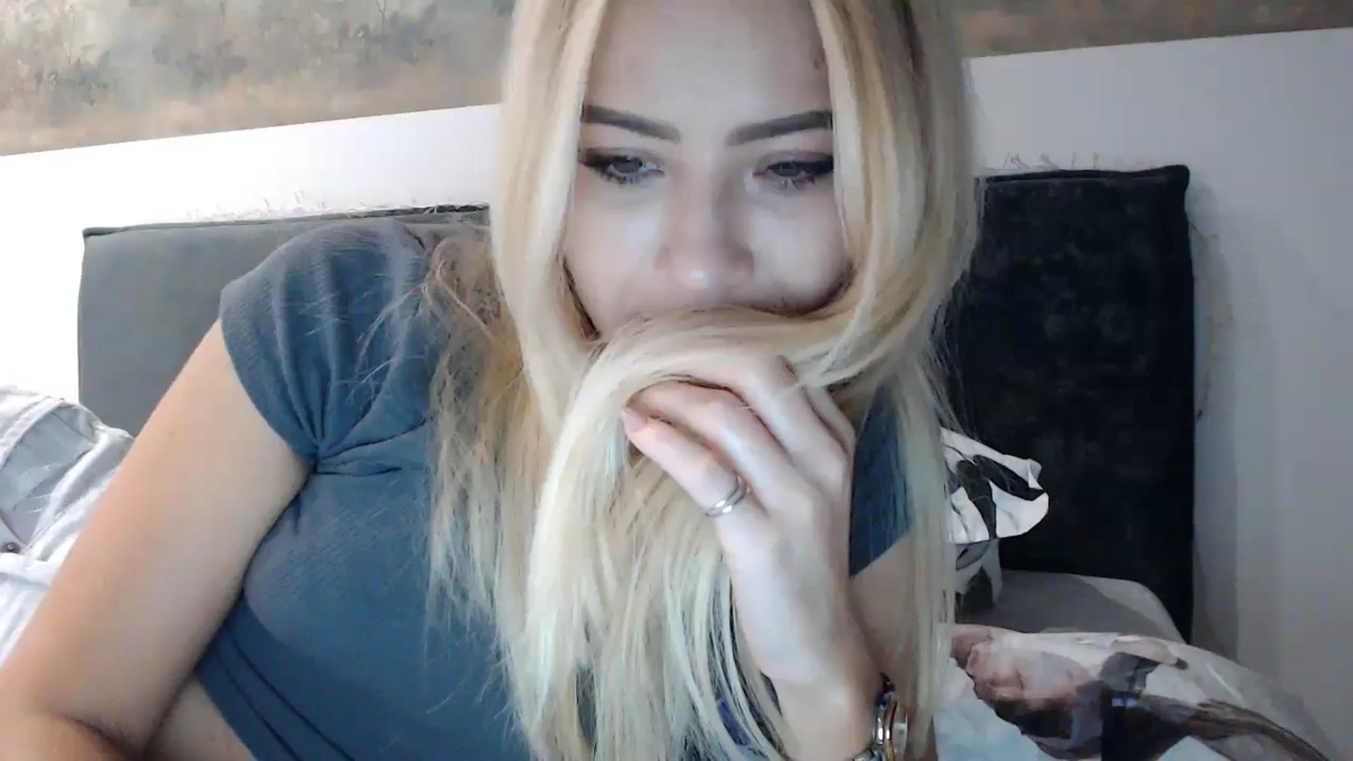 Gallery image thumbnail from fiancee's myfreecams stream on, 11/12/2024, 01:52 image 20 of 20